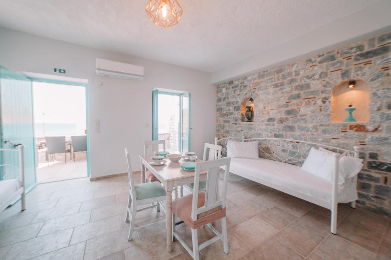 George Seafront Suites Neo Oitilo Exterior photo